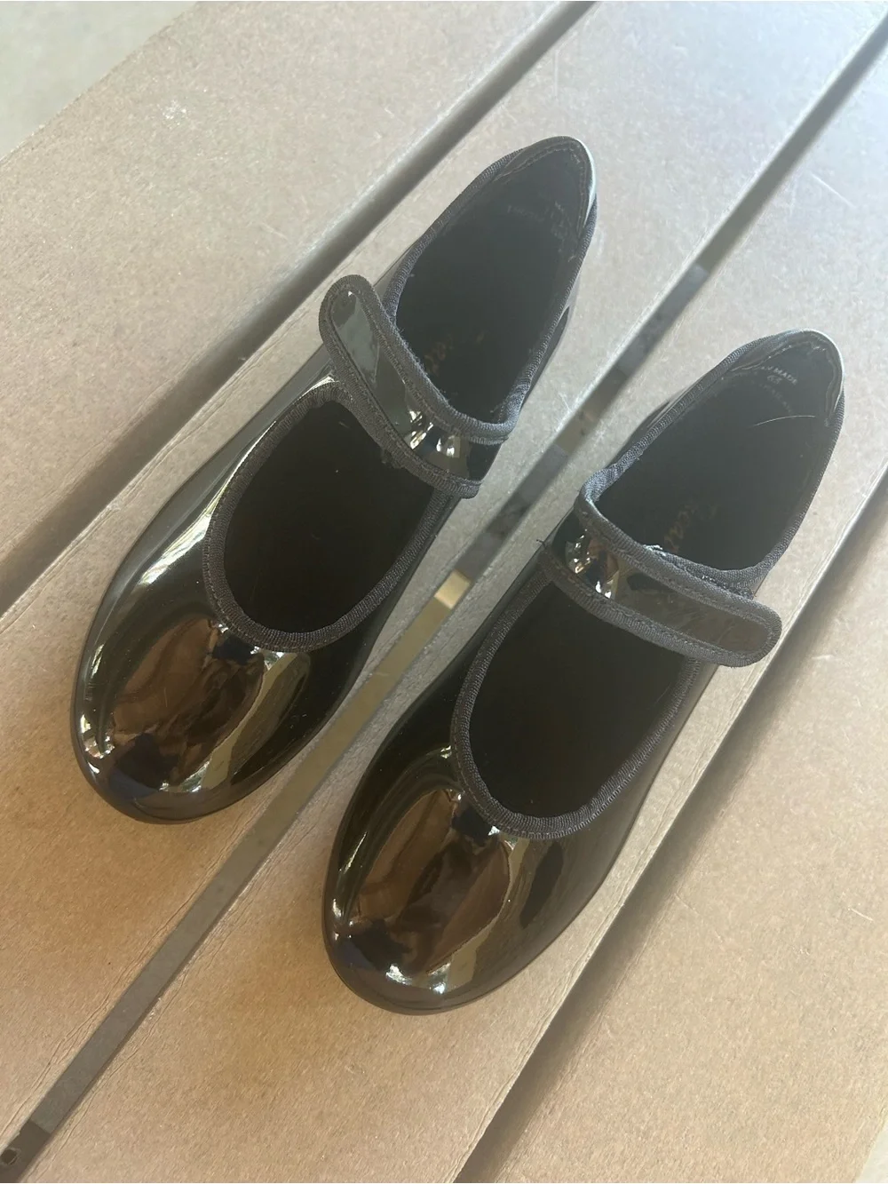 Girls Black Patent Mary Jane Dress Shoes with Hook-and-Loop Strap Tap 11.5 W